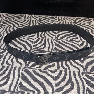 Louis Vuitton belt